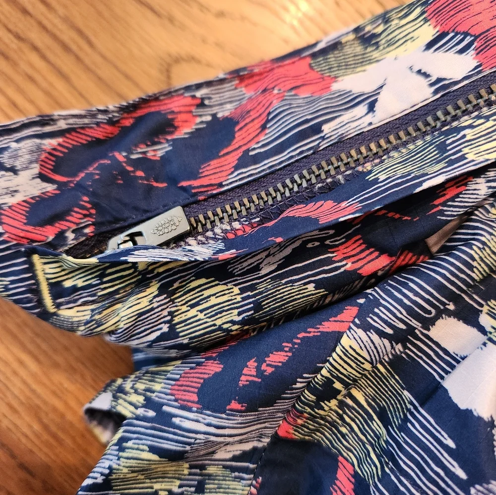 NEW Free People Movement Off The Grid Vest in Supernova Floral - Picture 5 of 13